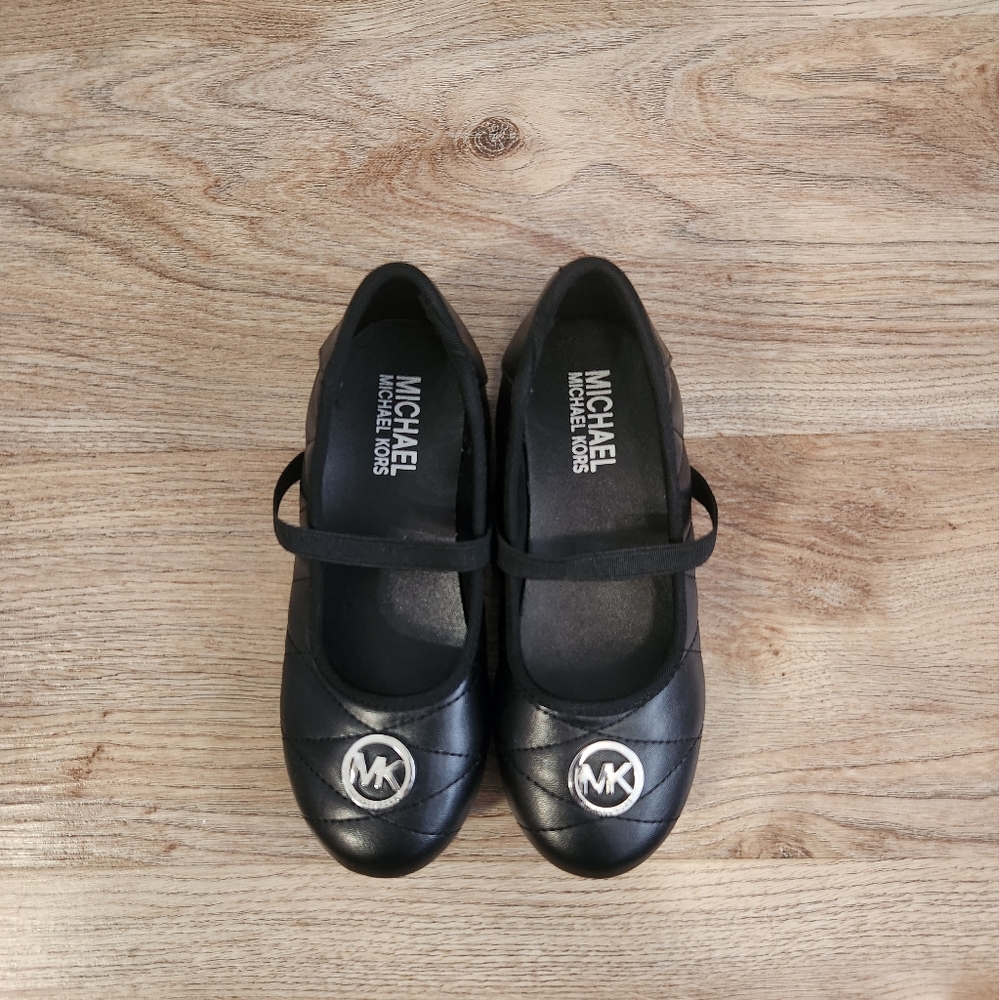NWOT Michael Kors Lil Girls Quilted Black Logo Ballet Flats-Size 12